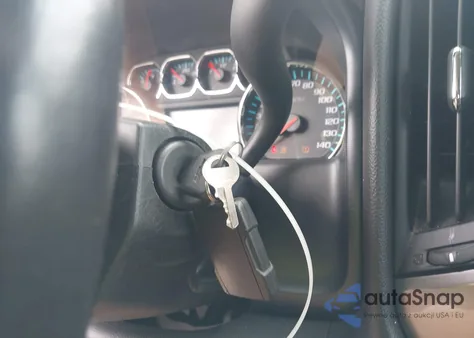 2018 Chevrolet Silverado 1500 1Lt из США, поврежденный, VIN 1GCRCREC1JZ314601